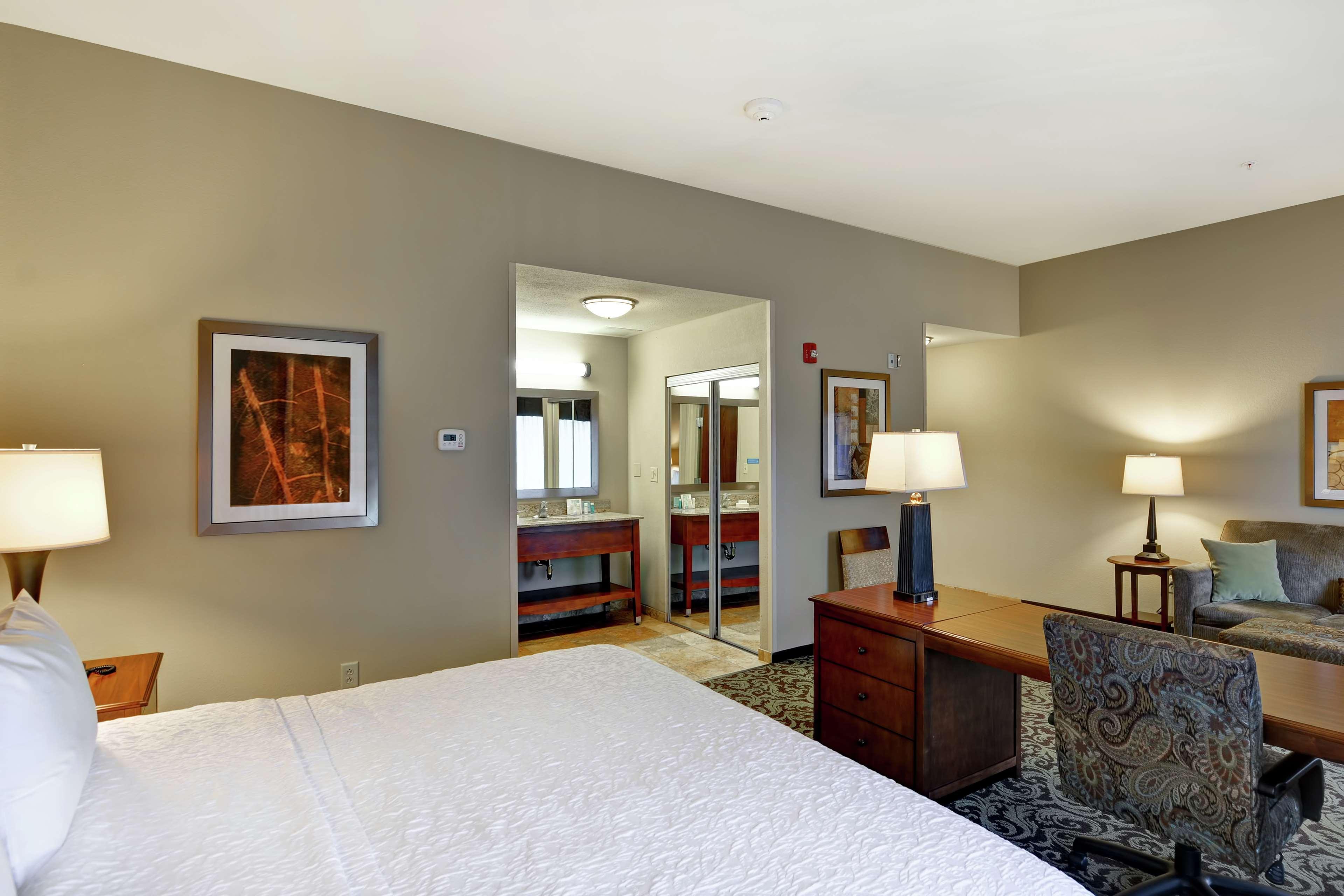 Hampton Inn And Suites New Hartford/Utica Exterior foto